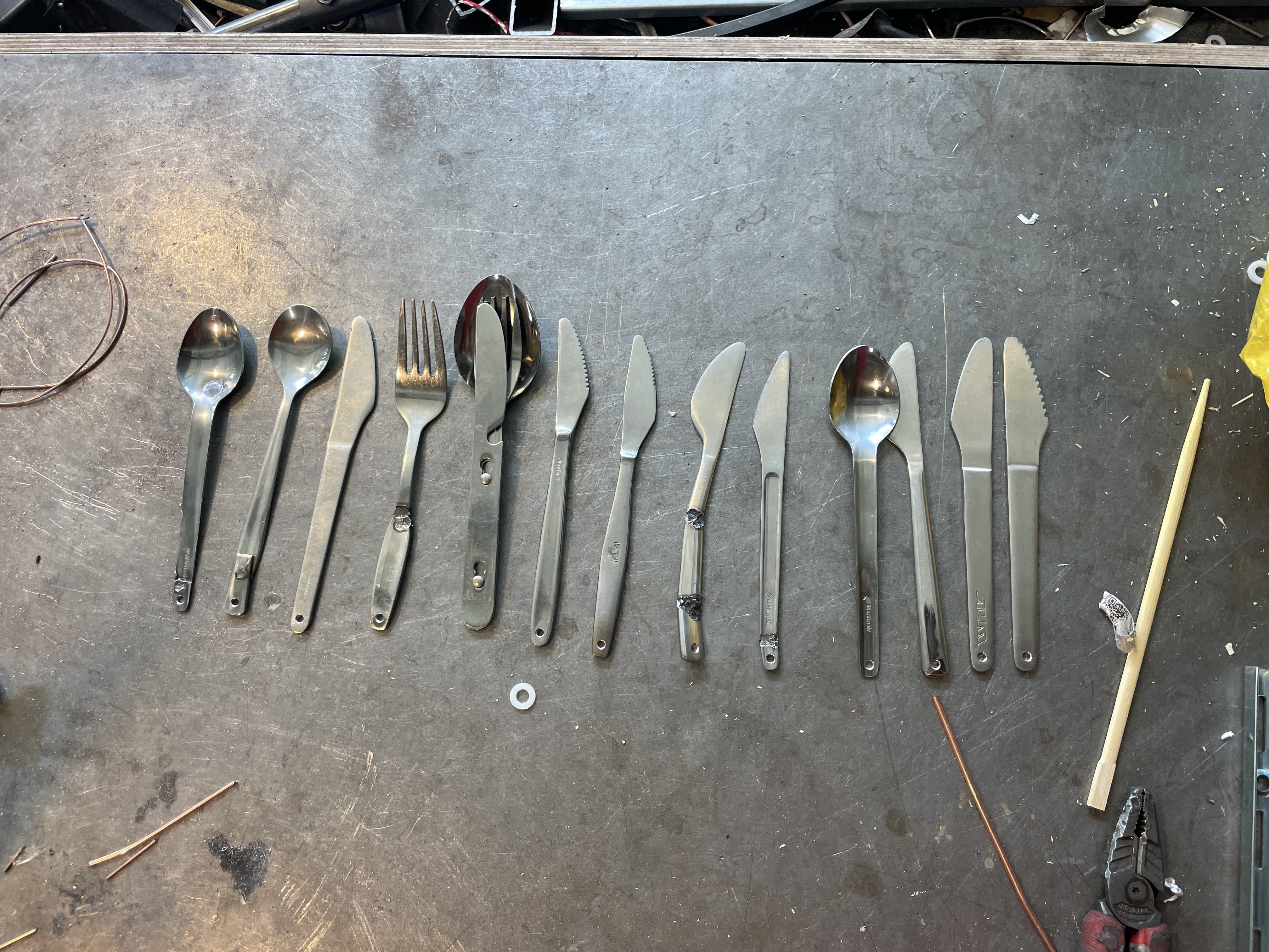 homogeneously sized cutlery