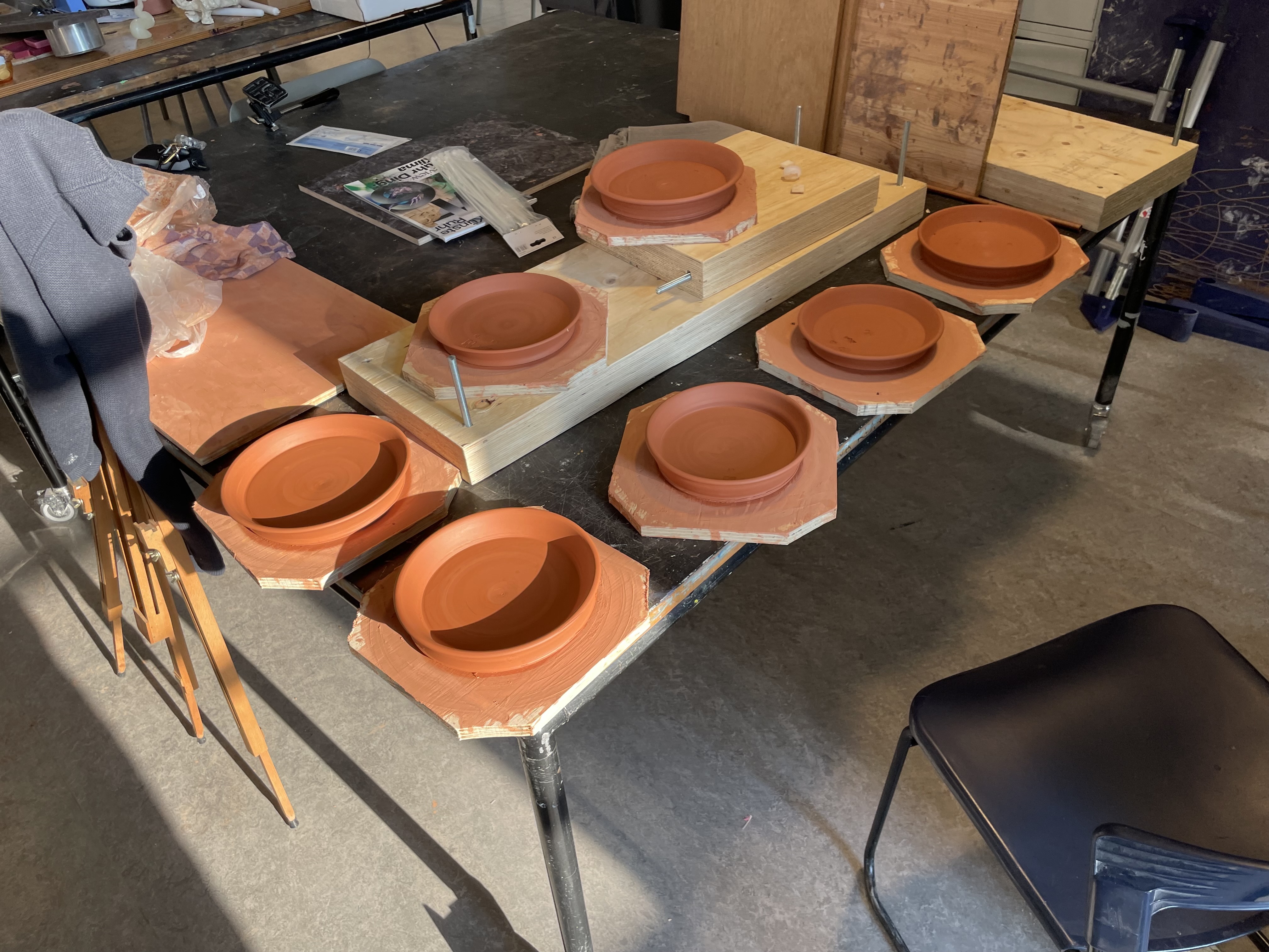 heterogeneously sized cutlery